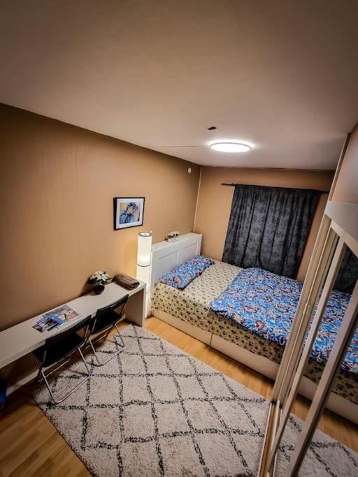 Private In Centre, Shared Appartment, Free Parking
